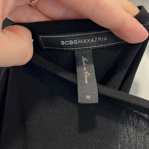 BCBGMAXAZRIA sleeveless blouse size medium - Picture 9 of 9